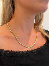 Afbeelding in Gallery-weergave laden, Chunky gold necklace
